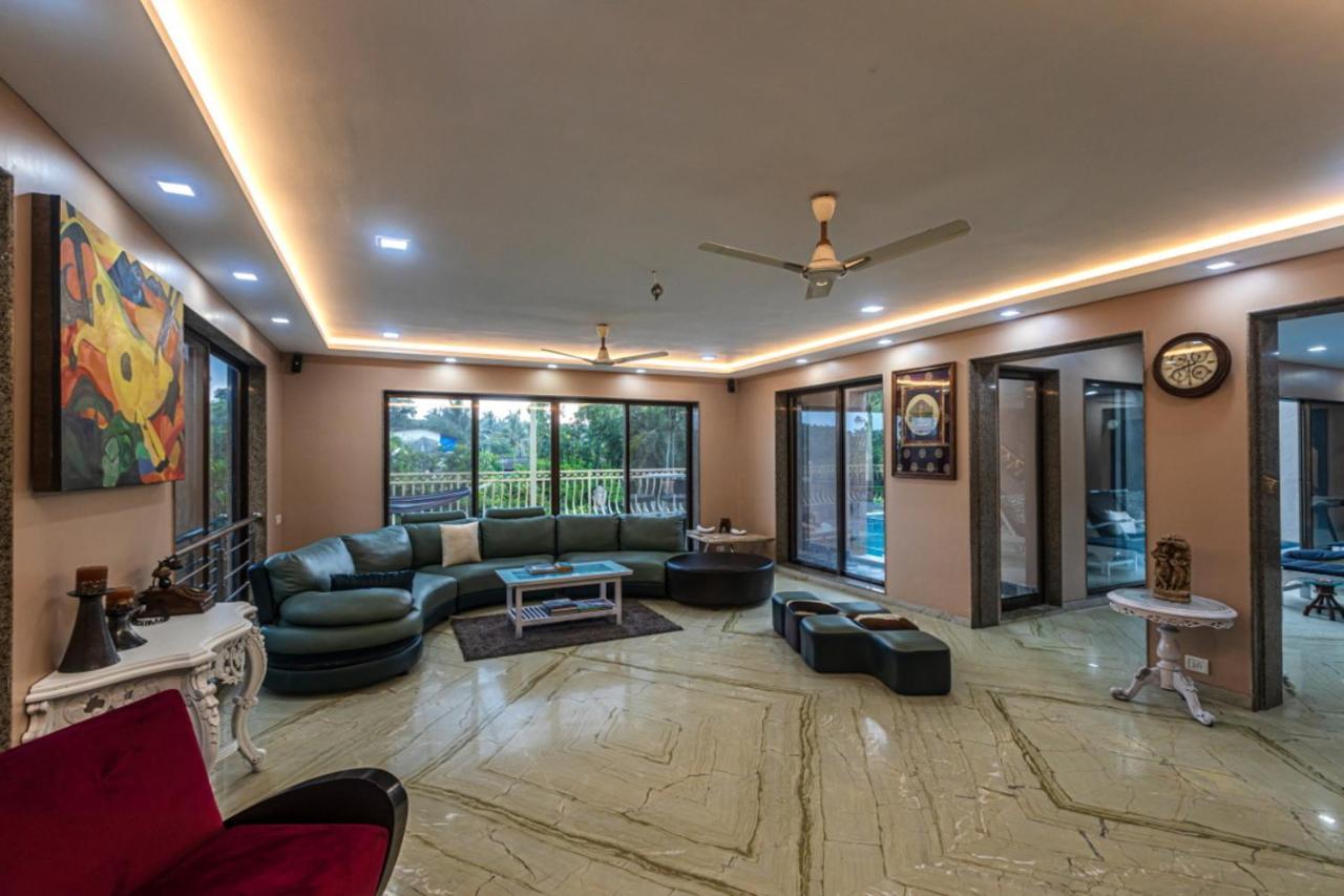 Saffronstays Aura, Alibaug - Luxury Pool Villa With A Game Room And Spacious Lawn Alibág Kültér fotó