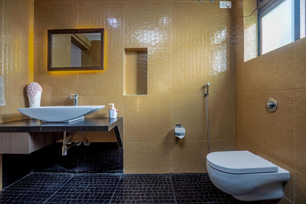 Saffronstays Aura, Alibaug - Luxury Pool Villa With A Game Room And Spacious Lawn Alibág Kültér fotó