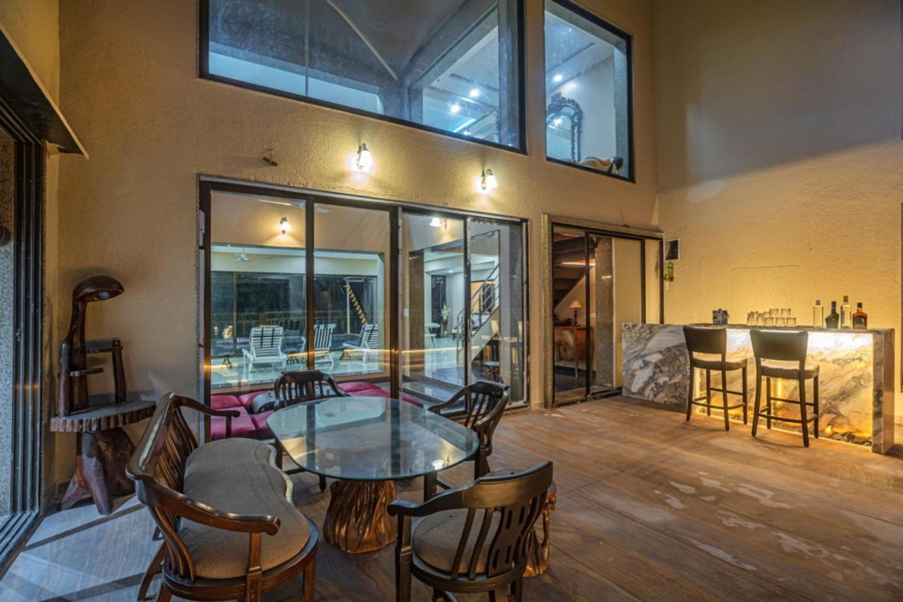 Saffronstays Aura, Alibaug - Luxury Pool Villa With A Game Room And Spacious Lawn Alibág Kültér fotó