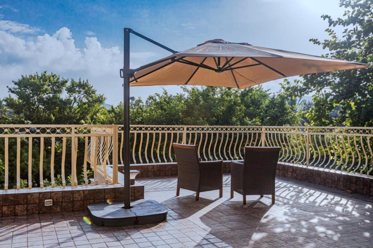 Saffronstays Aura, Alibaug - Luxury Pool Villa With A Game Room And Spacious Lawn Alibág Kültér fotó