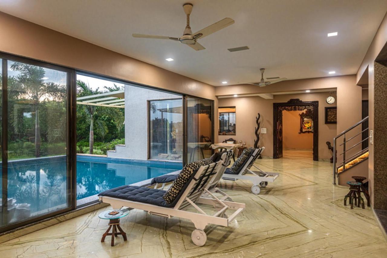 Saffronstays Aura, Alibaug - Luxury Pool Villa With A Game Room And Spacious Lawn Alibág Kültér fotó